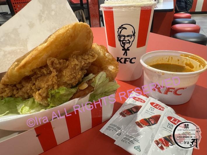 シンガポール限定グルメ｜34%OFFの6.5SGD｜KFCのカレー×サンバルジンジャーセット