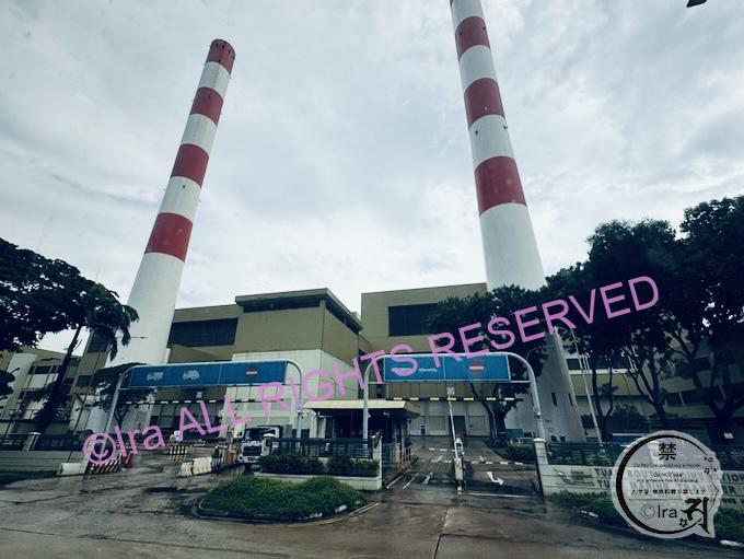トゥアス・サウス焼却発電プラント(Tuas South Incineration Plant)の正面ゲート。2026年Ira撮影